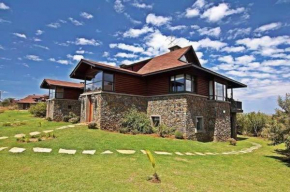  The Great Rift Valley Lodge & Golf Resort  Найваша